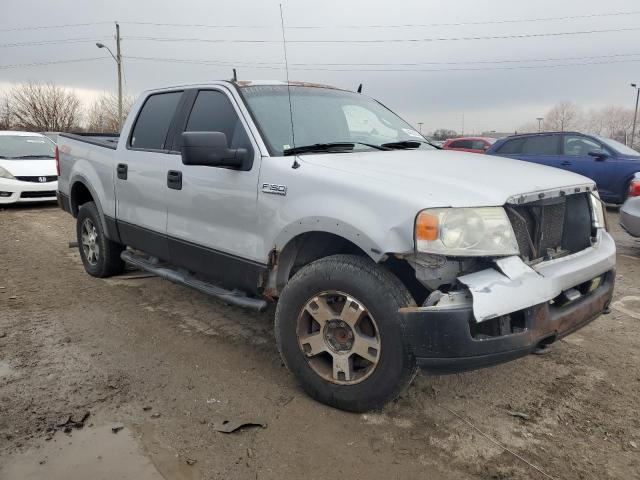 1FTPW14565KC56812 - 2005 FORD F150 SUPERCREW SILVER photo 4