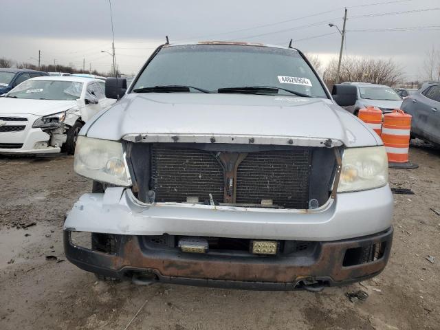 1FTPW14565KC56812 - 2005 FORD F150 SUPERCREW SILVER photo 5