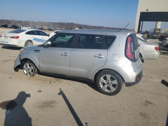 KNDJN2A29H7466112 - 2017 KIA SOUL SILVER photo 2