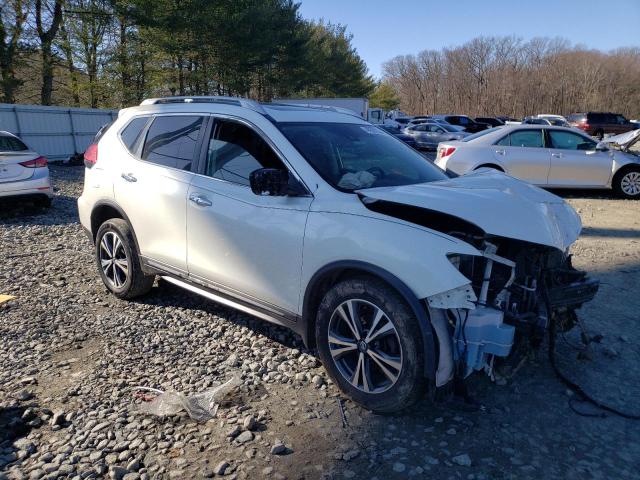 5N1AT2MV0HC781671 - 2017 NISSAN ROGUE SV WHITE photo 4