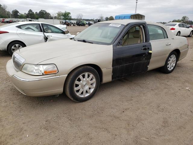 2LNBL8CV0AX602532 - 2010 LINCOLN TOWN CAR SIGNATURE LIMITED BEIGE photo 1