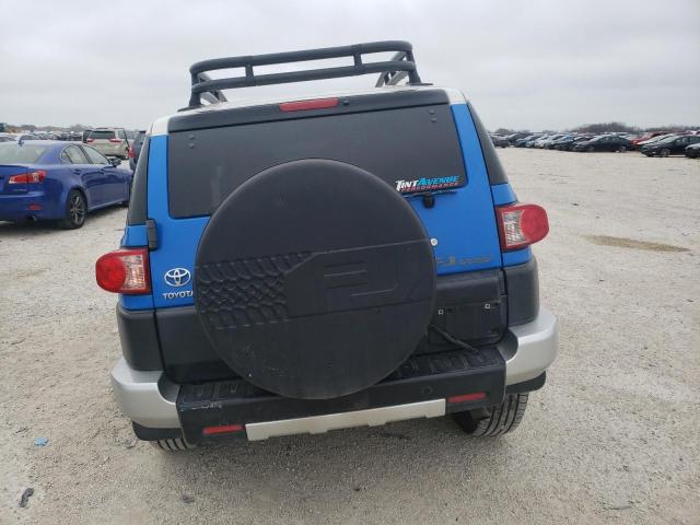 JTEZU11F270009406 - 2007 TOYOTA FJ CRUISER BLUE photo 6