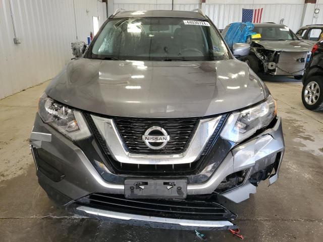 KNMAT2MV0HP525768 - 2017 NISSAN ROGUE S GRAY photo 5