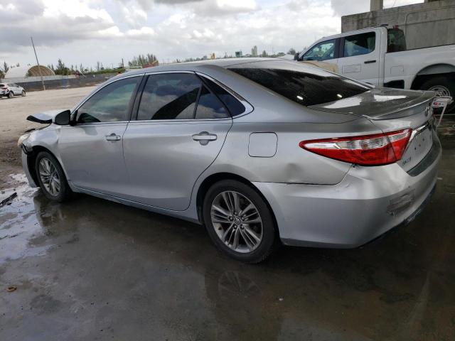 4T1BF1FK7GU119250 - 2016 TOYOTA CAMRY LE SILVER photo 2