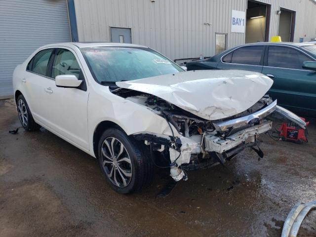 3FAHP0HA3BR188744 - 2011 FORD FUSION SE WHITE photo 4