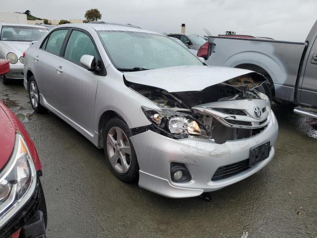 5YFBU4EE4DP184315 - 2013 TOYOTA COROLLA BASE SILVER photo 4
