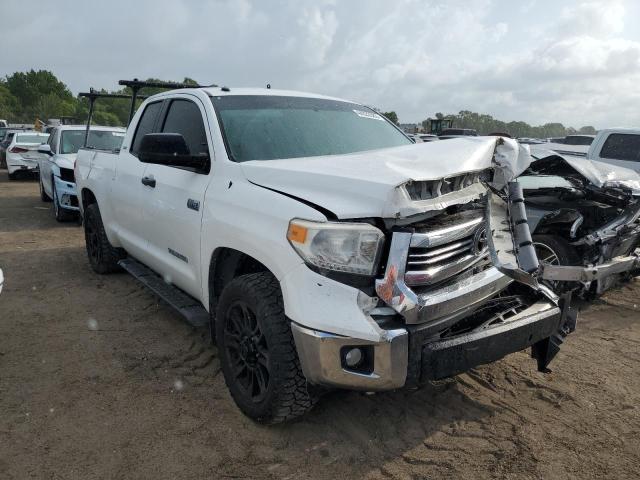 5TFRW5F16GX210266 - 2016 TOYOTA TUNDRA DOUBLE CAB SR/SR5 WHITE photo 4