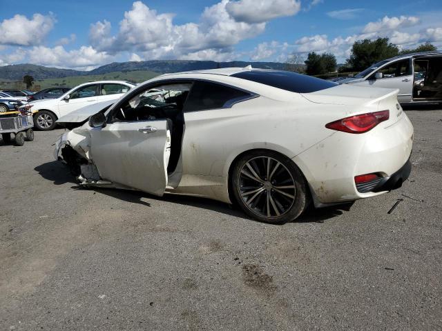 JN1EV7EK4JM340579 - 2018 INFINITI Q60 LUXE 300 WHITE photo 2