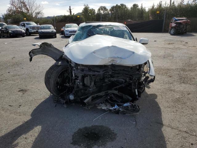 JN1EV7EK4JM340579 - 2018 INFINITI Q60 LUXE 300 WHITE photo 5