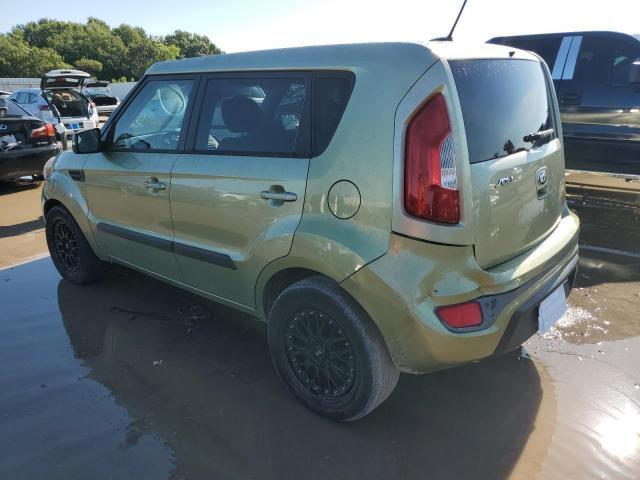 KNDJT2A66D7607947 - 2013 KIA SOUL + GREEN photo 2