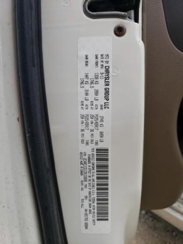 2C4RC1CG1CR133695 - 2012 CHRYSLER TOWN & COU TOURING L WHITE photo 13