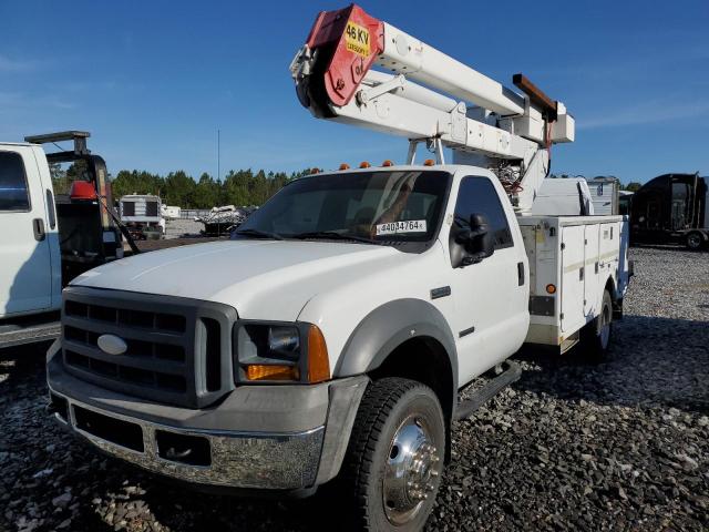 1FDAF56PX5EC97370 - 2005 FORD F550 SUPER DUTY WHITE photo 2