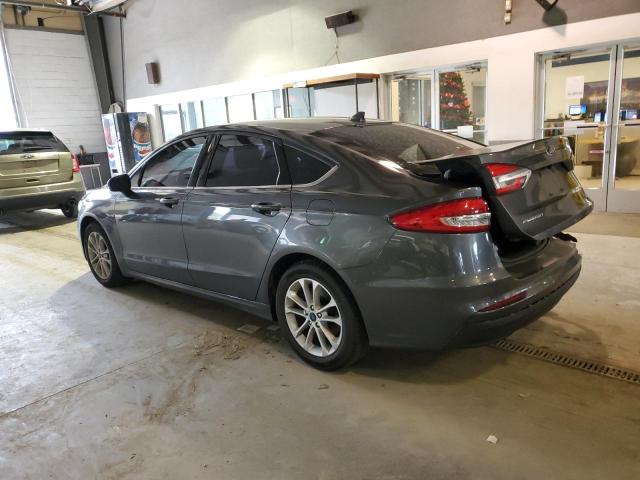 3FA6P0HD7LR187440 - 2020 FORD FUSION SE GRAY photo 2