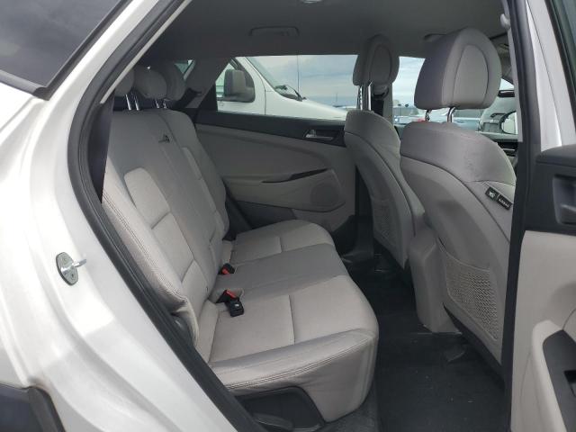 KM8J33A46JU744870 - 2018 HYUNDAI TUCSON SEL WHITE photo 10