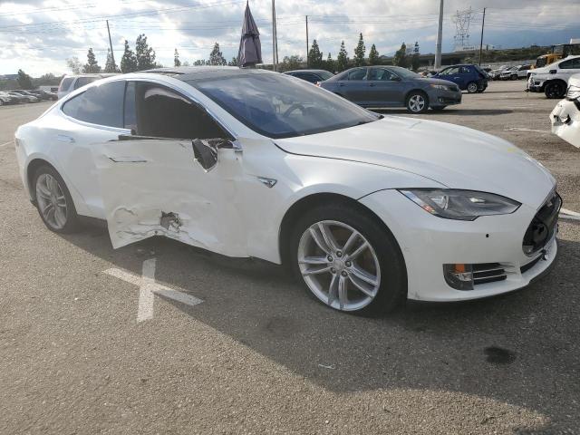 5YJSA1E13FF107647 - 2015 TESLA MODEL S თეთრი ფოტო 4
