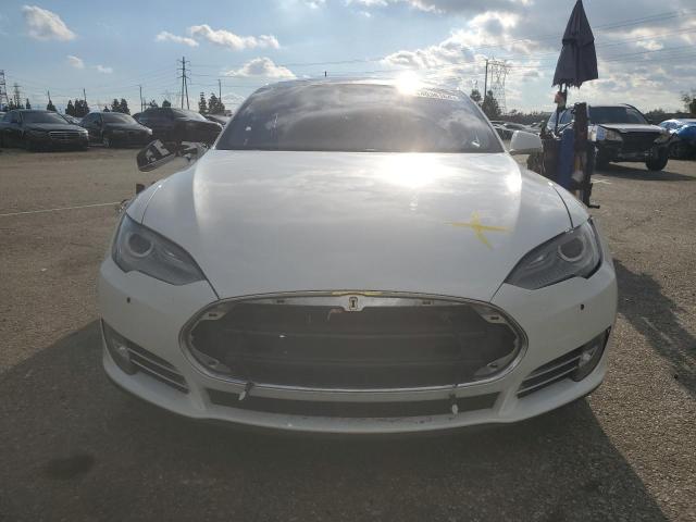 5YJSA1E13FF107647 - 2015 TESLA MODEL S თეთრი ფოტო 5