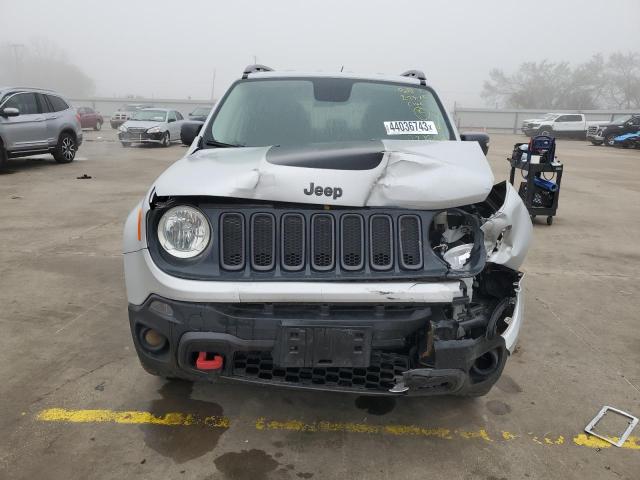 ZACCJBCT1FPB31548 - 2015 JEEP RENEGADE TRAILHAWK SILVER photo 5