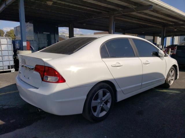 19XFA1F67AE017587 - 2010 HONDA CIVIC LX-S Blanc photo 3