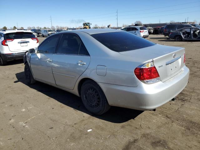 4T1BE32KX5U613300 - 2005 TOYOTA CAMRY LE SILVER photo 2