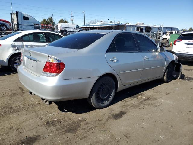 4T1BE32KX5U613300 - 2005 TOYOTA CAMRY LE SILVER photo 3