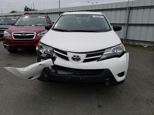JTMZFREV5FJ058445 - 2015 TOYOTA RAV4 LE WHITE photo 5