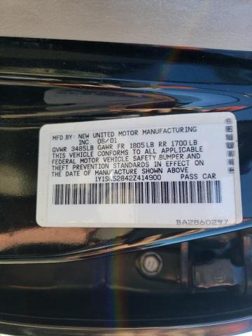 1Y1SK52842Z414900 - 2002 CHEVROLET GEO PRIZM BASE BLACK photo 12