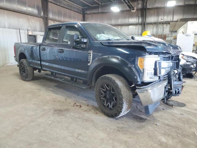 1FT7W2BT5HED10207 - 2017 FORD F250 SUPER DUTY BLUE photo 4