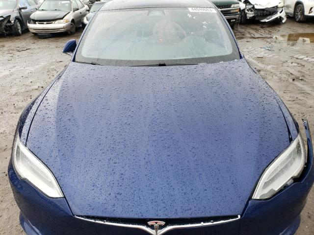 5YJSA1E25JF297999 - 2018 TESLA MODEL S WHITE photo 12