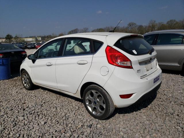 3FADP4FJ1DM113694 - 2013 FORD FIESTA TITANIUM WHITE photo 2