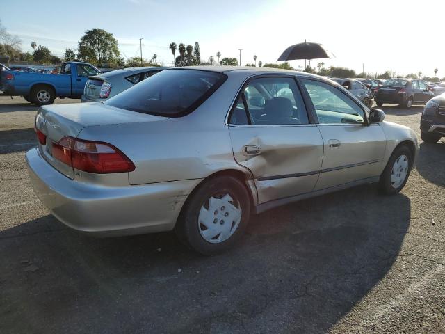 1HGCG1640YA093005 - 2000 HONDA ACCORD LX TAN photo 3