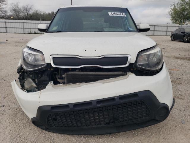 KNDJN2A23E7021635 - 2014 KIA SOUL WHITE photo 5