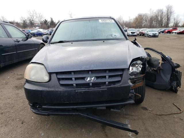 KMHCG45C65U666486 - 2005 HYUNDAI ACCENT GL GRAY photo 5