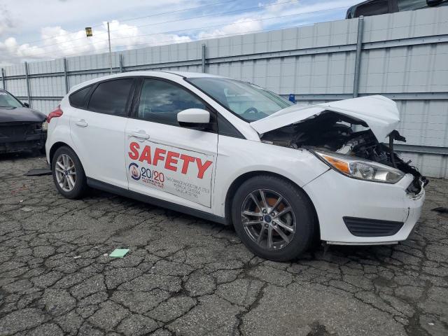 1FADP3K25JL287628 - 2018 FORD FOCUS SE WHITE photo 4