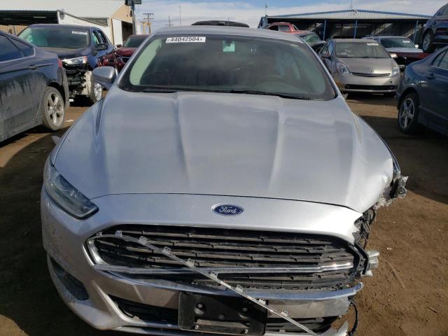 3FA6P0HD3GR391450 - 2016 FORD FUSION SE SILVER photo 5