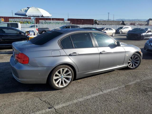 WBAPH5G51BNM78646 - 2011 BMW 328 I SULEV GRAY photo 3