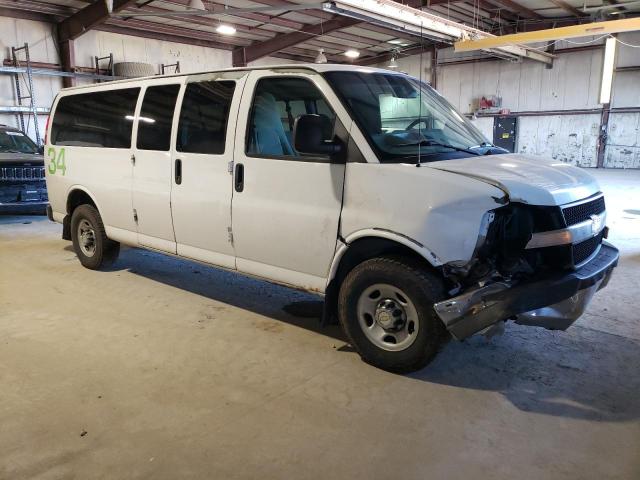 1GAZG1FG6B1133946 - 2011 CHEVROLET EXPRESS G3 LT WHITE photo 4