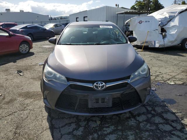 4T1BF1FK4FU038866 - 2015 TOYOTA CAMRY LE GRAY photo 5