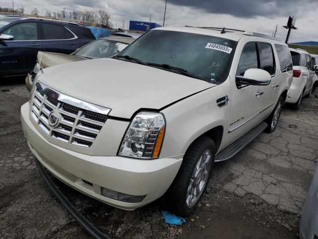 1GYS4HEF3BR307860 - 2011 CADILLAC ESCALADE ESV LUXURY WHITE photo 1