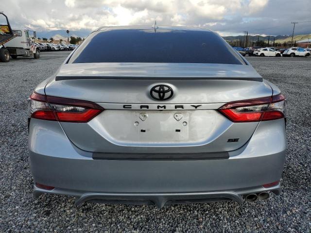 4T1G11AK4RU886083 - 2024 TOYOTA CAMRY SE NIGHT SHADE SILVER photo 6