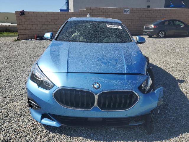 WBA73AK05M7H19010 - 2021 BMW 228XI Azul foto 5