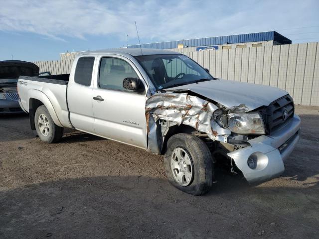 5TETU62N57Z333821 - 2007 TOYOTA TACOMA PRERUNNER ACCESS CAB SILVER photo 4