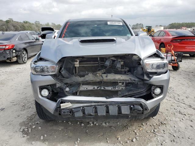 5TFAZ5CN8HX027397 - 2017 TOYOTA TACOMA DOUBLE CAB SILVER photo 5