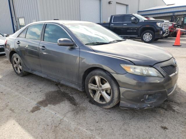 4T1BF3EK0BU228347 - 2011 TOYOTA CAMRY BASE GRAY photo 4