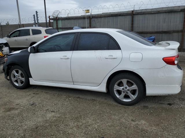 5YFBU4EE4DP099541 - 2013 TOYOTA COROLLA BASE WHITE photo 2