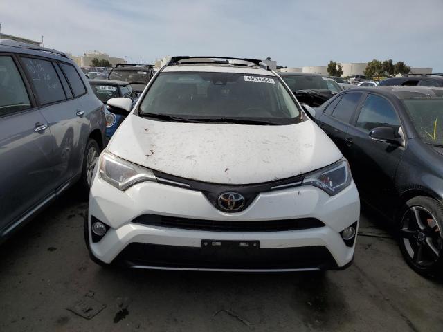 JTMWFREV3JJ722799 - 2018 TOYOTA RAV4 ADVENTURE WHITE photo 5