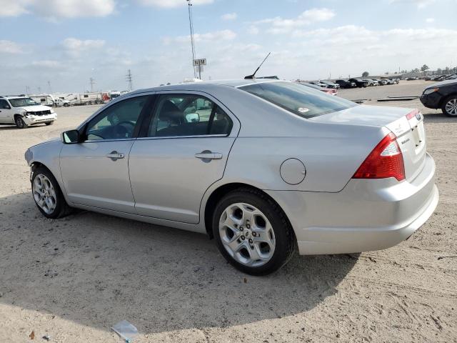 3FAHP0HGXAR286513 - 2010 FORD FUSION SE SILVER photo 2