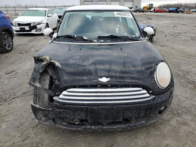 WMWMF3C56ATU76274 - 2010 MINI COOPER BLACK photo 5