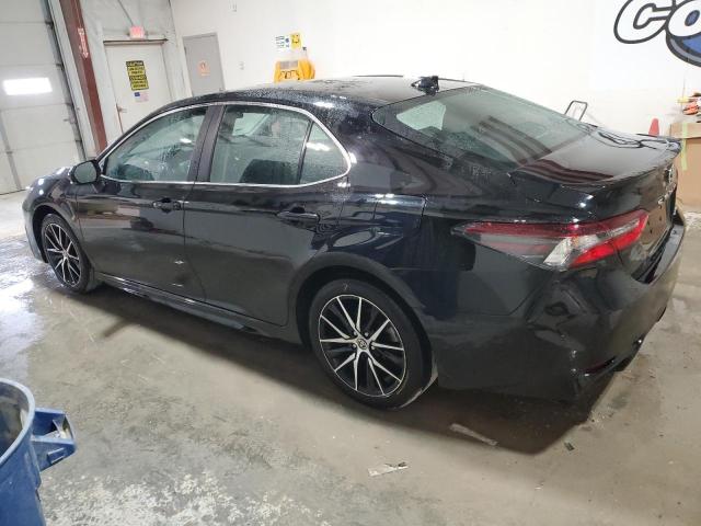 4T1G11AK9PU781049 - 2023 TOYOTA CAMRY SE NIGHT SHADE BLACK photo 2