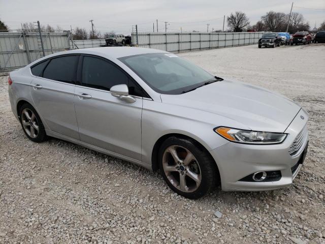 3FA6P0HD8FR225200 - 2015 FORD FUSION SE SILVER photo 4