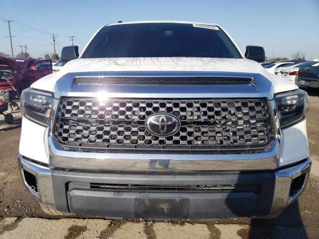 5TFEY5F16KX251272 - 2019 TOYOTA TUNDRA CREWMAX SR5 WHITE photo 5